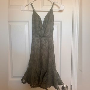 3/ $10 Lulu’s NWT size S